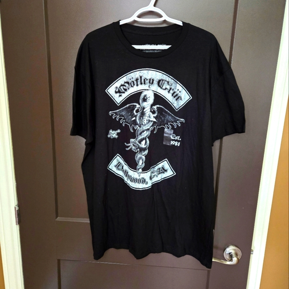 Motley Crue Hollywood shirt